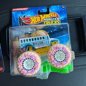Hotwheels monster truck dozen delivery 
$40-